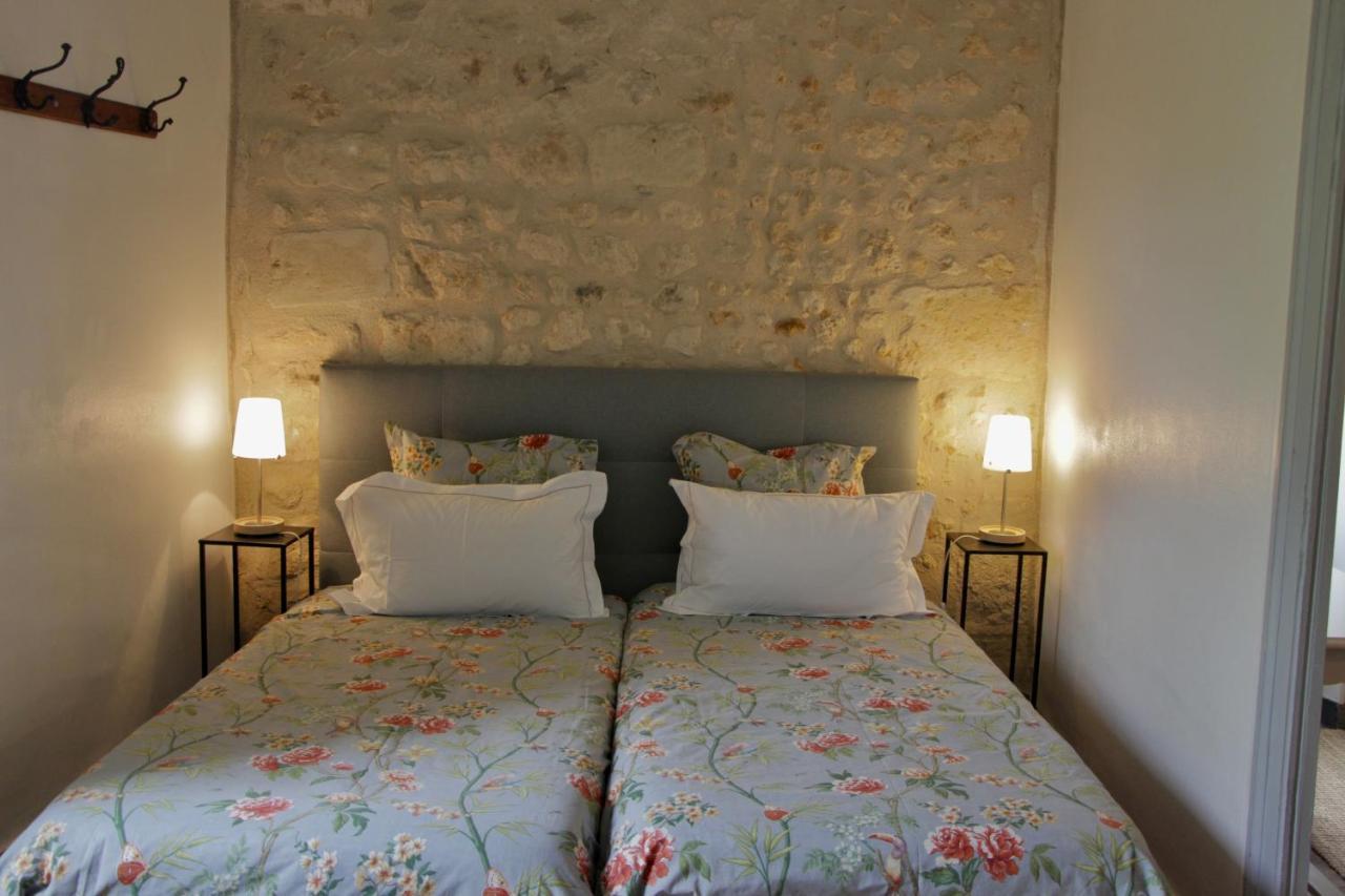 Grange Bleuet Bed & Breakfast Aubeterre-sur-Dronne Exterior photo